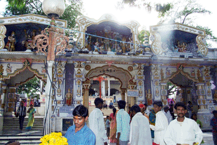 Main Gate of Khajrana Temple (Mahendra's World)